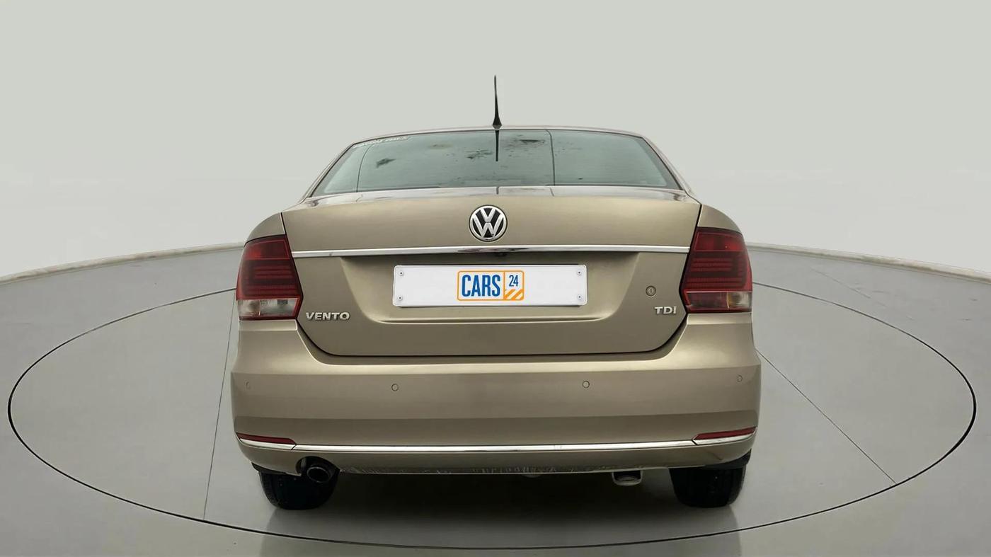 2017 Volkswagen Vento HIGHLINE 1.5 AT, Diesel, Automatic, 74,491 km, Back/Rear