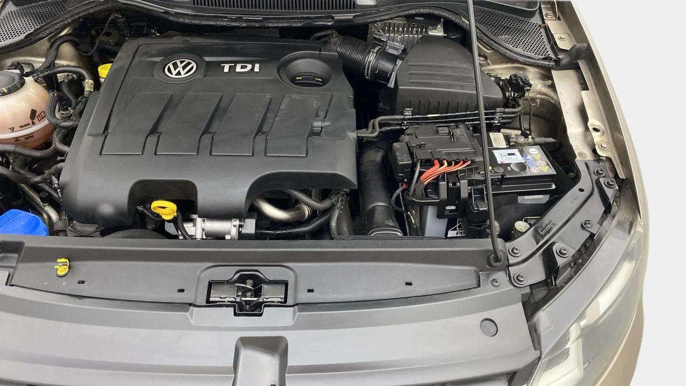 2017 Volkswagen Vento HIGHLINE 1.5 AT, Diesel, Automatic, 74,491 km, Engine View - Left