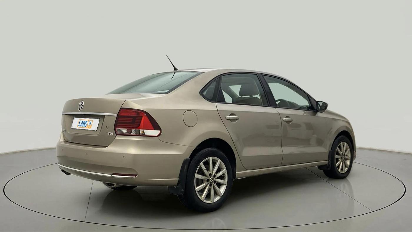 2017 Volkswagen Vento HIGHLINE 1.5 AT, Diesel, Automatic, 74,491 km, Right Back Diagonal