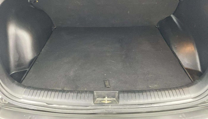 2019 Hyundai Creta SX 1.6 PETROL DUAL TONE, Petrol, Manual, 83,044 km, Boot Inside