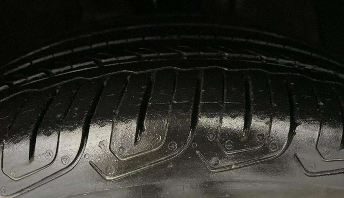 2023 MG ASTOR SHARP 1.5 MT, Petrol, Manual, 18,057 km, Left Front Tyre Tread
