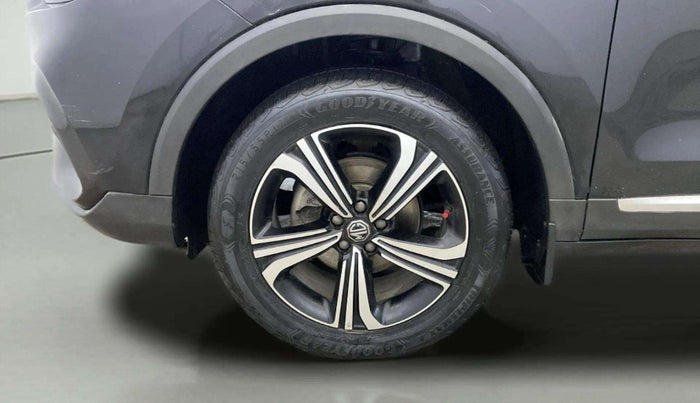 2023 MG ASTOR SHARP 1.5 MT, Petrol, Manual, 18,057 km, Left Front Wheel