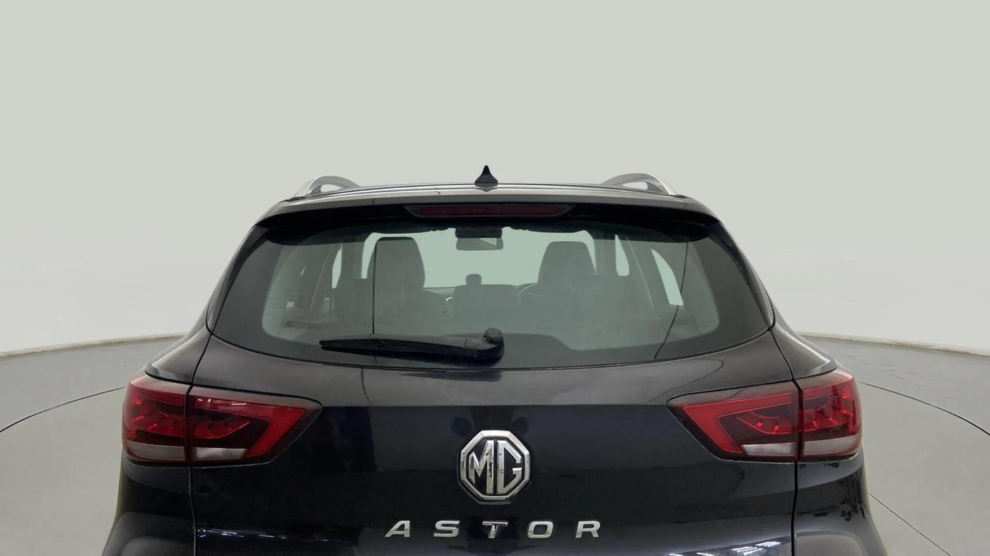 2023 MG ASTOR SHARP 1.5 MT, Petrol, Manual, 18,086 km, Rear Windshield