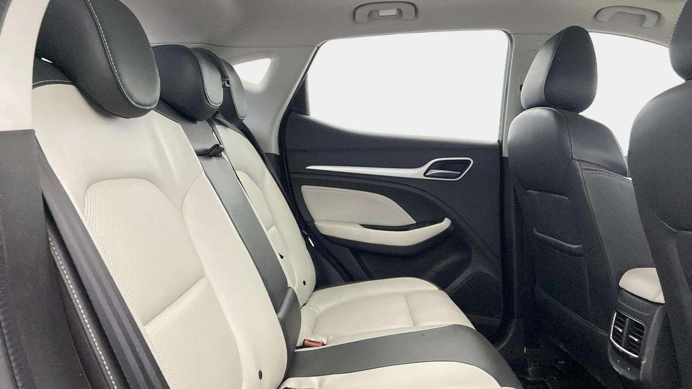 2023 MG ASTOR SHARP 1.5 MT, Petrol, Manual, 18,086 km, Right Side Rear Door Cabin