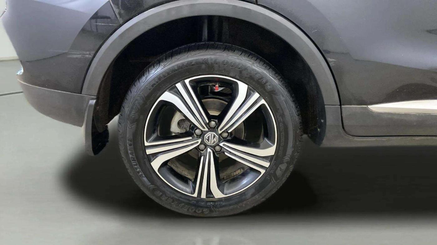 2023 MG ASTOR SHARP 1.5 MT, Petrol, Manual, 18,086 km, Right Rear Wheel