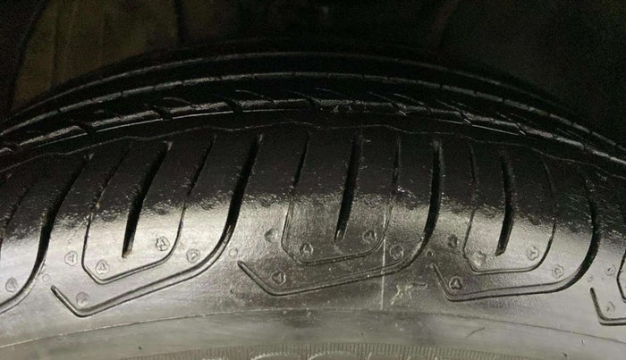 2023 MG ASTOR SHARP 1.5 MT, Petrol, Manual, 18,057 km, Right Front Tyre Tread