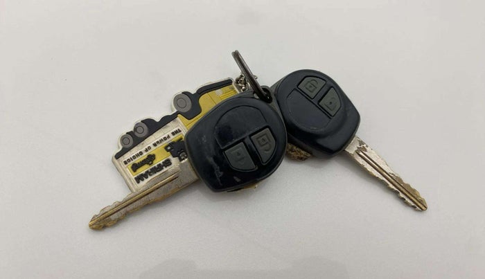 2013 Maruti Swift Dzire VXI AT, Petrol, Automatic, 57,498 km, Key Close Up