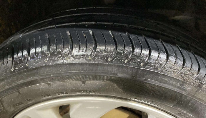 2019 Honda Amaze 1.2L I-VTEC VX CVT, CNG, Automatic, 41,248 km, Right Front Tyre Tread