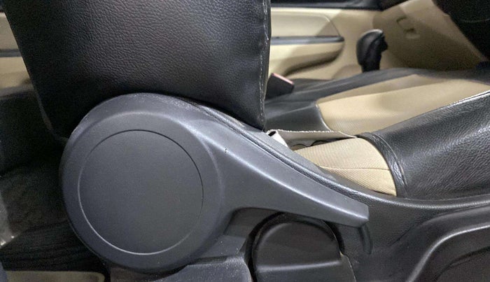 2019 Honda Amaze 1.2L I-VTEC VX CVT, CNG, Automatic, 41,248 km, Driver Side Adjustment Panel
