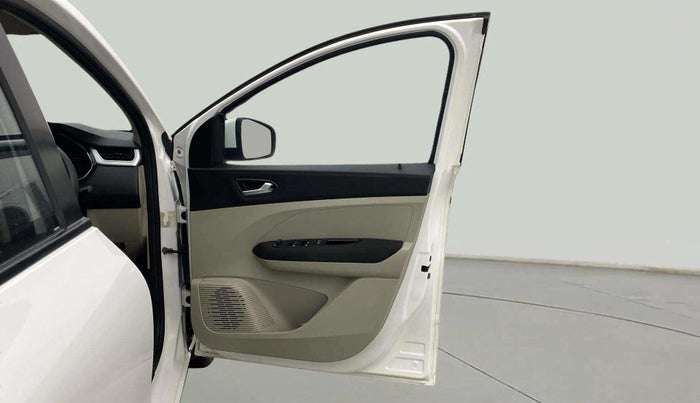 2020 Renault TRIBER RXZ AMT, Petrol, Automatic, 15,381 km, RHS Front Door