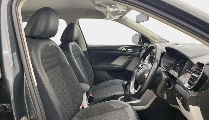 2022 Skoda KUSHAQ AMBITION 1.0L TSI MT, Petrol, Manual, 17,164 km, Right Side Front Door Cabin
