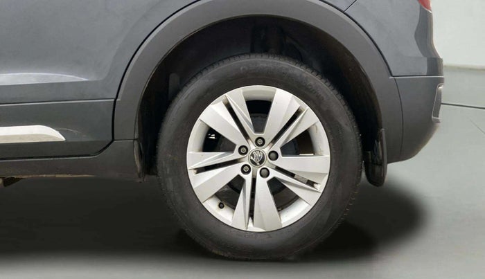 2022 Skoda KUSHAQ AMBITION 1.0L TSI MT, Petrol, Manual, 17,164 km, Left Rear Tyre Tread