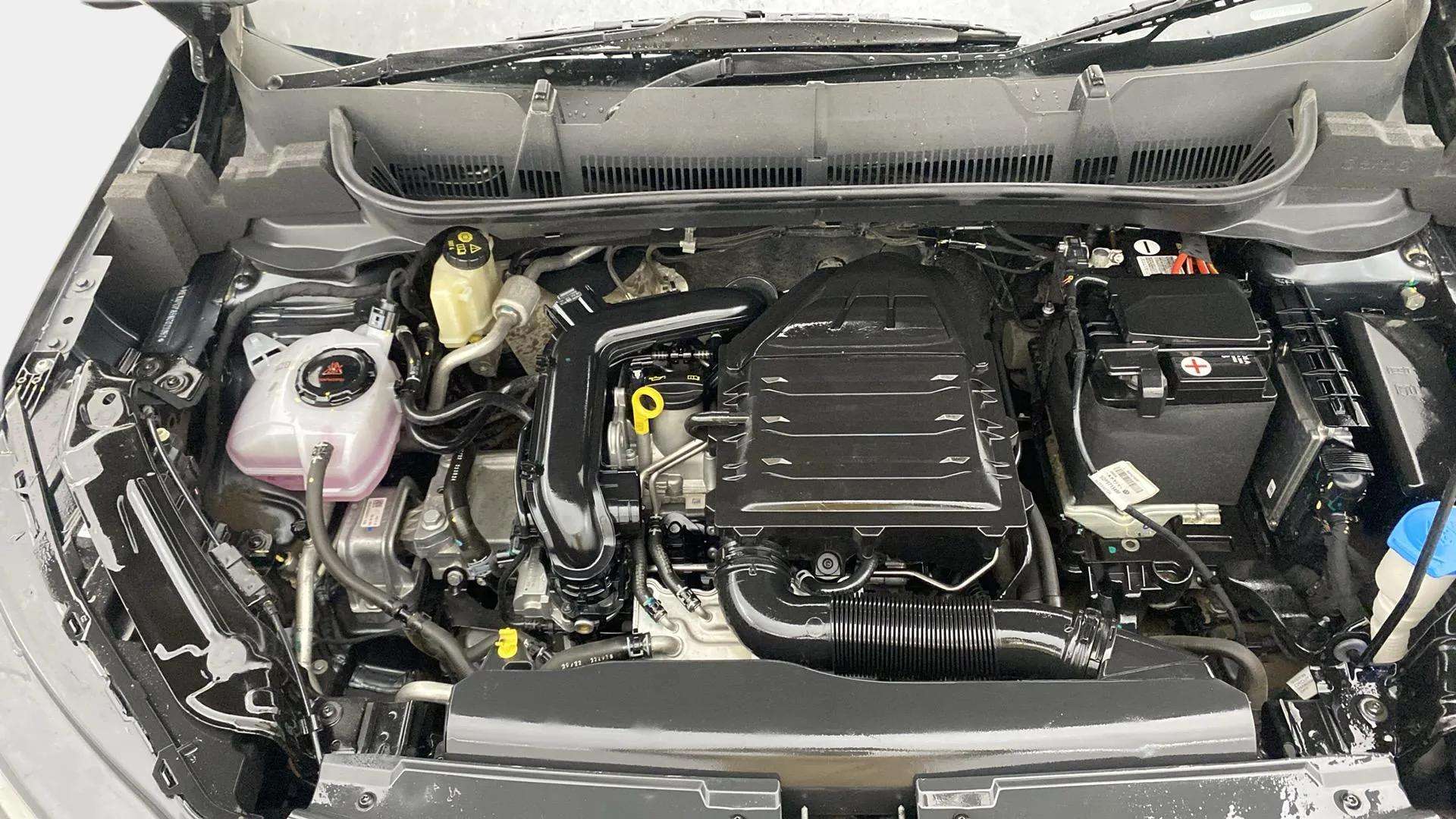 Engine-Right-Aligned--11