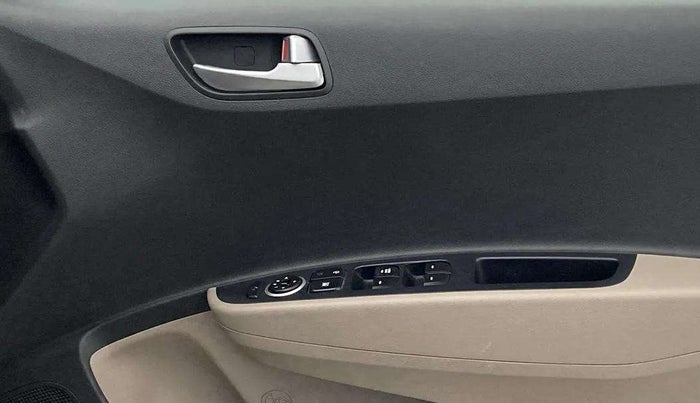 2016 Hyundai Grand i10 SPORTZ 1.2 KAPPA VTVT, CNG, Manual, 87,119 km, Driver Side Door Panels Control