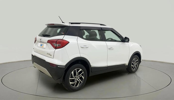 2023 Mahindra XUV300 W8 (O) 1.2 PETROL, Petrol, Manual, 11,729 km, Right Back Diagonal