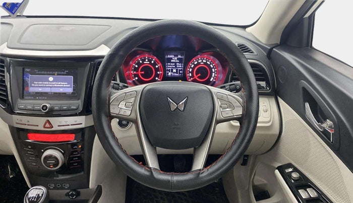 2023 Mahindra XUV300 W8 (O) 1.2 PETROL, Petrol, Manual, 11,729 km, Steering Wheel Close Up