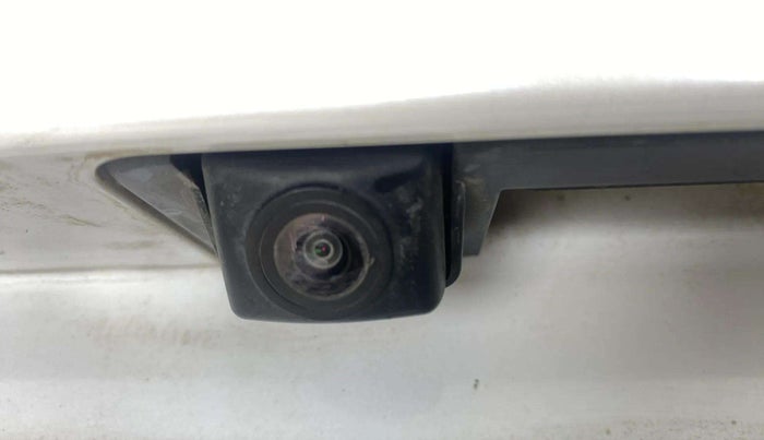 2023 Mahindra XUV300 W8 (O) 1.2 PETROL, Petrol, Manual, 11,729 km, Parking Camera