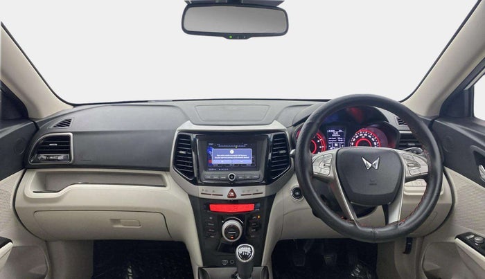 2023 Mahindra XUV300 W8 (O) 1.2 PETROL, Petrol, Manual, 11,729 km, Dashboard