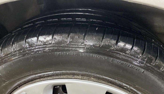 2014 Honda Mobilio 1.5L I-VTEC S, Petrol, Manual, 40,886 km, Left Front Tyre Tread