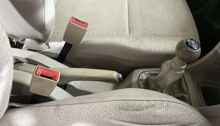 2013 Maruti Swift Dzire VXI, Petrol, Manual, 1,12,077 km, Gear Lever