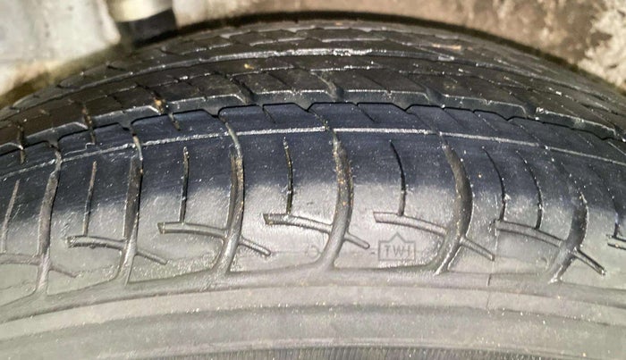 2014 Honda Amaze 1.2L I-VTEC S, Petrol, Manual, 33,558 km, Right Rear Tyre Tread
