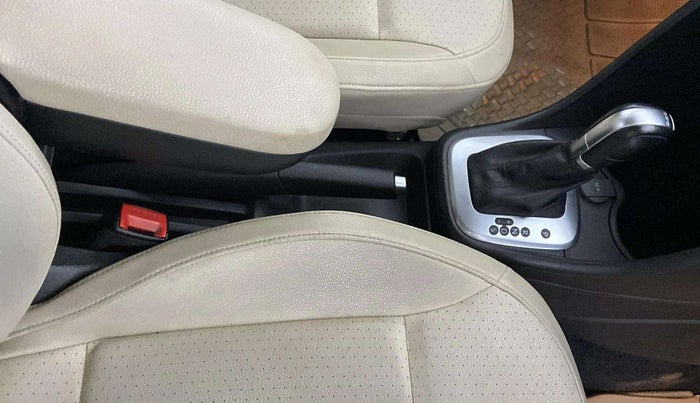 2019 Volkswagen Vento 1.2 TSI HIGHLINE PLUS AT, Petrol, Automatic, 48,130 km, Gear Lever