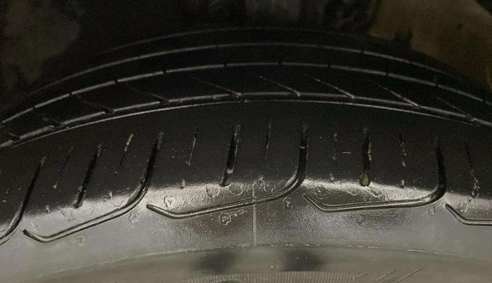 2019 Volkswagen Vento 1.2 TSI HIGHLINE PLUS AT, Petrol, Automatic, 48,130 km, Left Front Tyre Tread