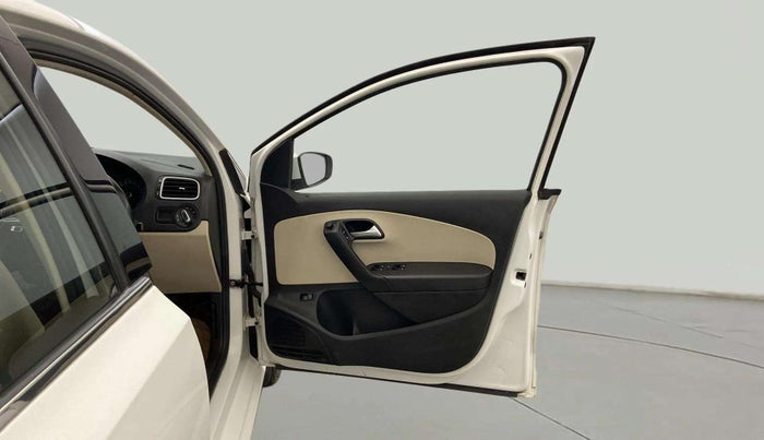 2019 Volkswagen Vento 1.2 TSI HIGHLINE PLUS AT, Petrol, Automatic, 48,130 km, RHS Front Door