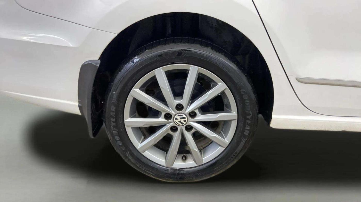 2019 Volkswagen Vento 1.2 TSI HIGHLINE PLUS AT, Petrol, Automatic, 48,130 km, Right Rear Wheel