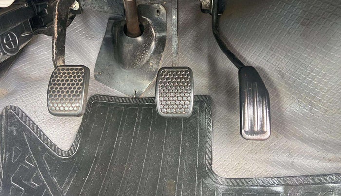 2014 Maruti Alto 800 VXI, Petrol, Manual, 52,603 km, Pedals