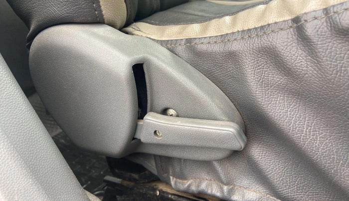2014 Maruti Alto 800 VXI, Petrol, Manual, 52,603 km, Driver Side Adjustment Panel