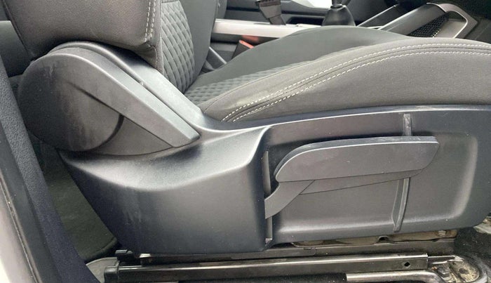 2020 Tata Harrier XT 2.0L KRYOTEC, Diesel, Manual, 50,636 km, Driver Side Adjustment Panel