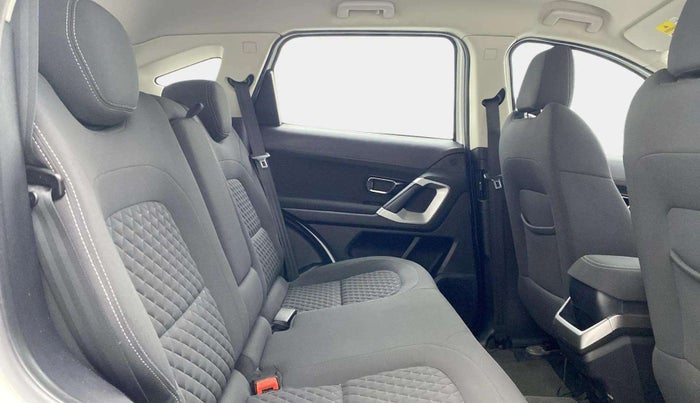 2020 Tata Harrier XT 2.0L KRYOTEC, Diesel, Manual, 50,636 km, Right Side Rear Door Cabin