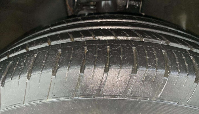 2020 Tata Harrier XT 2.0L KRYOTEC, Diesel, Manual, 50,636 km, Right Front Tyre Tread