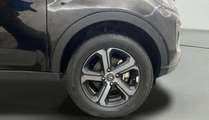 2023 Tata NEXON XZ PLUS LUX SUNROOF RED DARK PETROL, Petrol, Manual, 16,454 km, Right Front Wheel