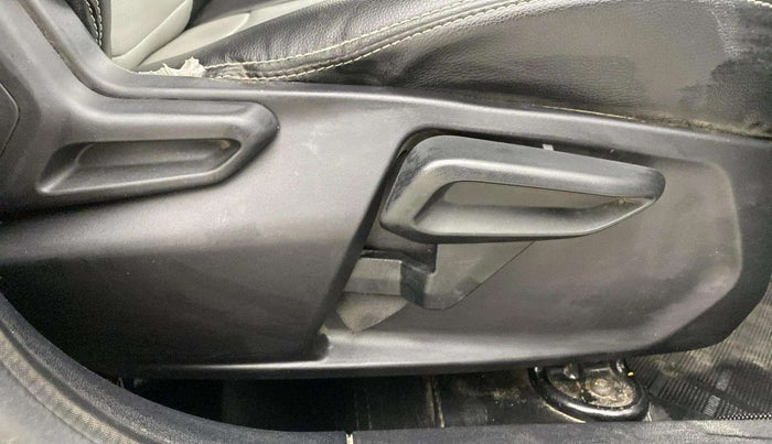 2022 Tata Tiago XT PETROL, CNG, Manual, 33,348 km, Driver Side Adjustment Panel