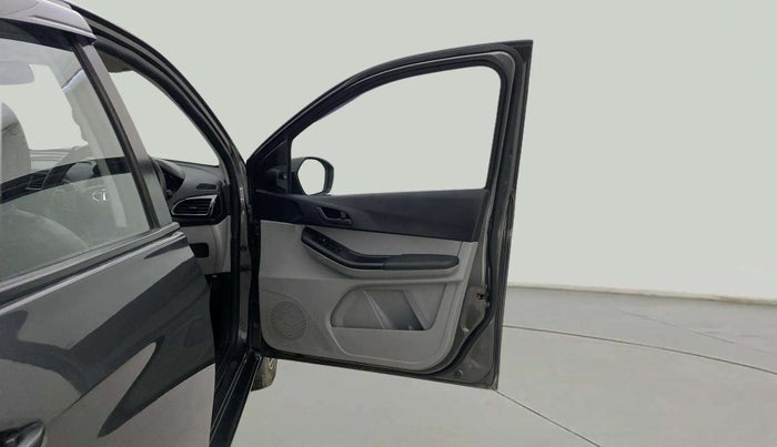 2022 Tata Tiago XT PETROL, CNG, Manual, 33,348 km, RHS Front Door