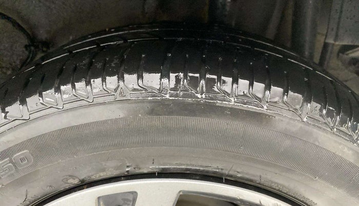 2022 Tata Tiago XT PETROL, CNG, Manual, 33,348 km, Left Rear Tyre Tread