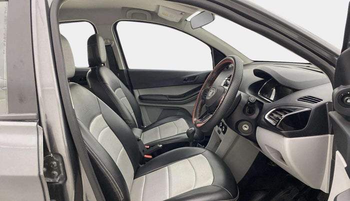 2022 Tata Tiago XT PETROL, CNG, Manual, 33,348 km, Right Side Front Door Cabin