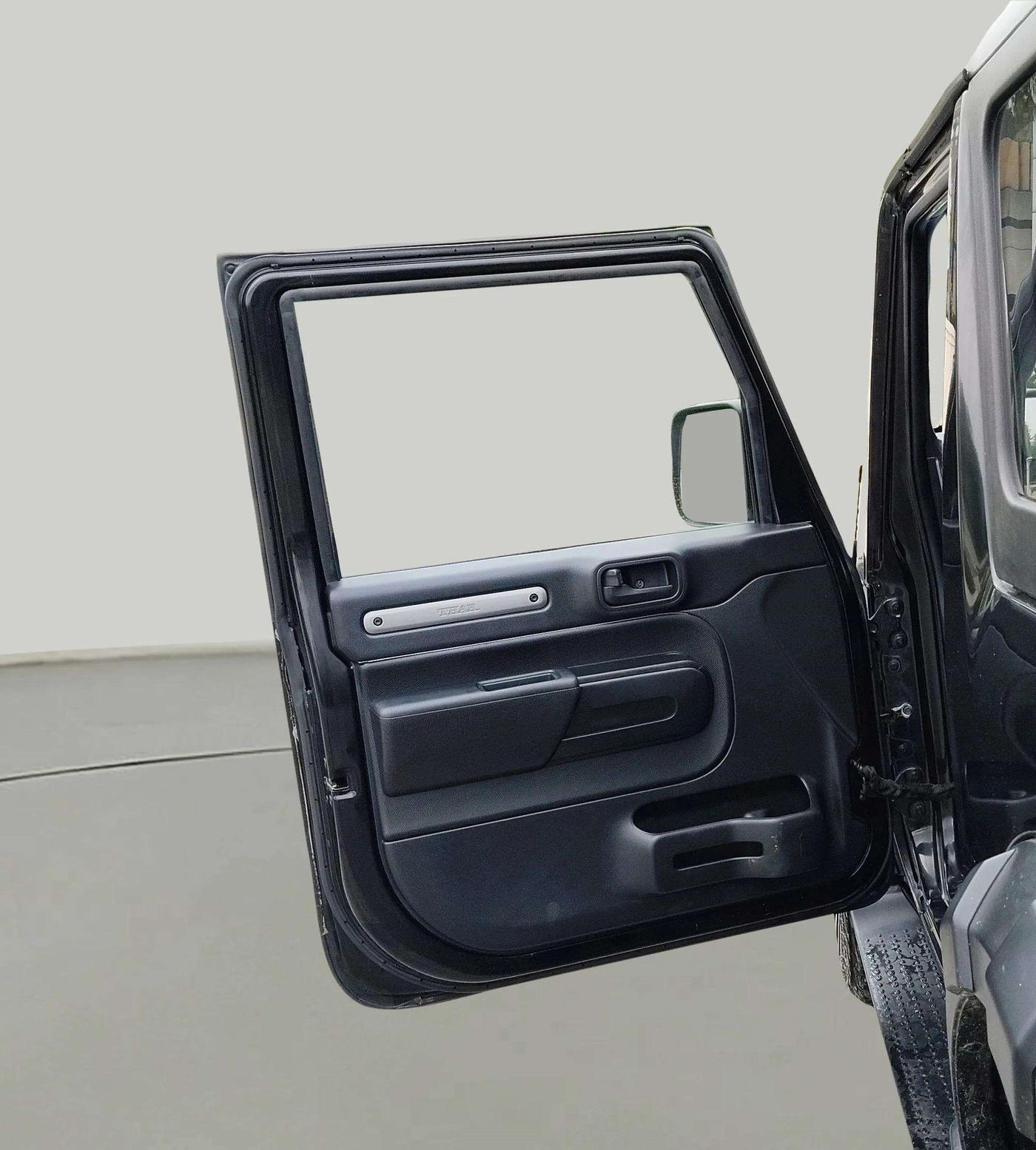 2022 Mahindra Thar LX HT PETROL 4WD MT, Petrol, Manual, 33,159 km, LHS Front Door