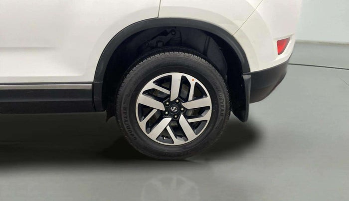2022 Tata Harrier XZ PLUS 2.0L, Diesel, Manual, 87,204 km, Left Rear Wheel