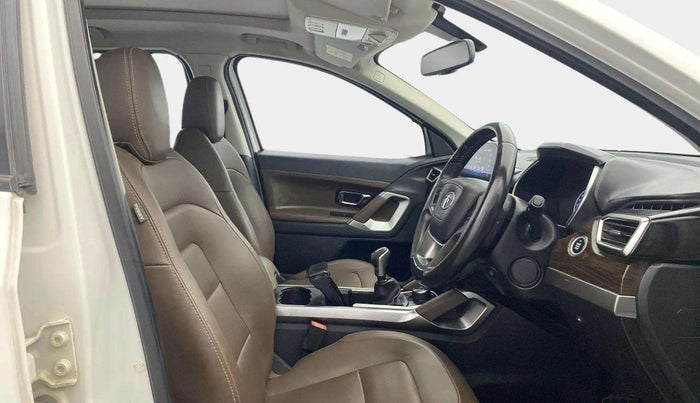 2022 Tata Harrier XZ PLUS 2.0L, Diesel, Manual, 87,204 km, Right Side Front Door Cabin
