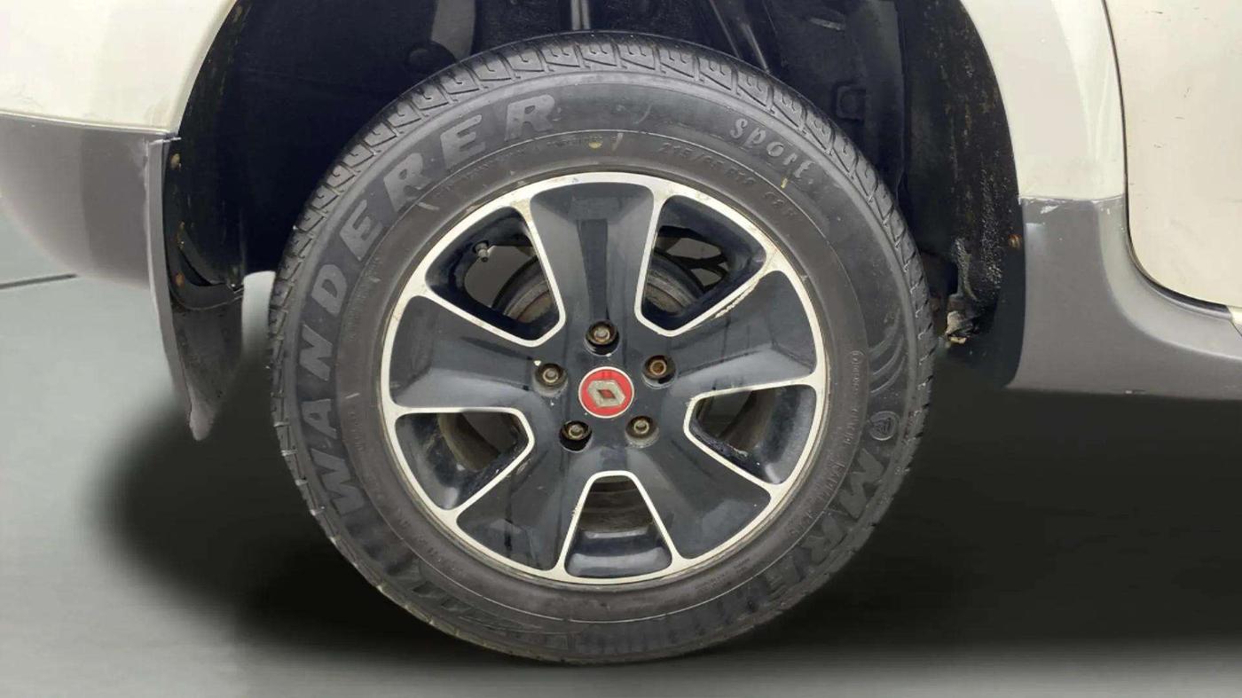2017 Renault Duster 85 PS RXS MT DIESEL, Diesel, Manual, 39,131 km, Right Rear Wheel