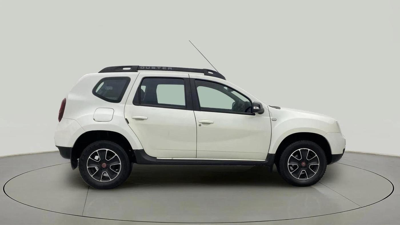2017 Renault Duster 85 PS RXS MT DIESEL, Diesel, Manual, 39,131 km, Right Side View
