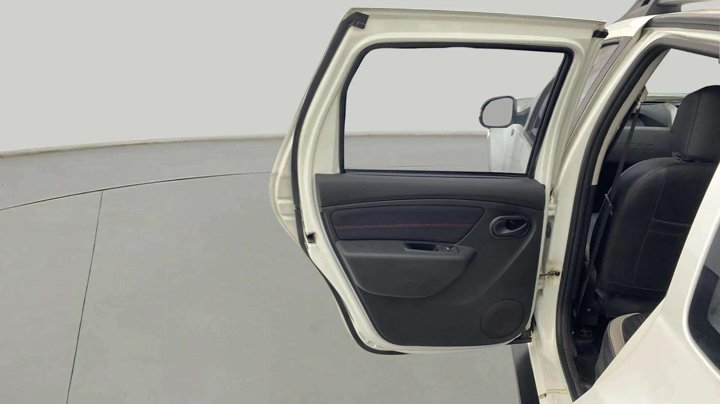 2017 Renault Duster 85 PS RXS MT DIESEL, Diesel, Manual, 39,131 km, LHS Rear Door