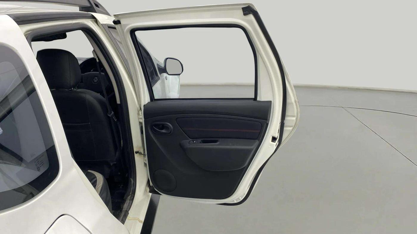 2017 Renault Duster 85 PS RXS MT DIESEL, Diesel, Manual, 39,131 km, RHS Rear Door