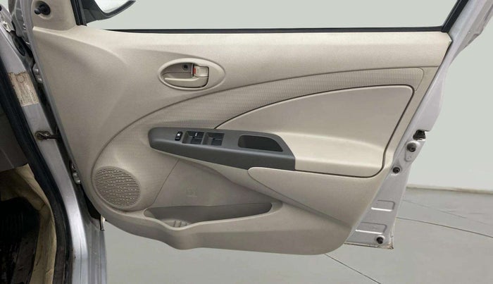 2014 Toyota Etios G, Petrol, Manual, 74,557 km, Driver Side Door Panels Control