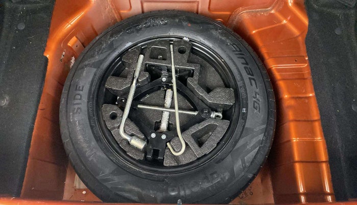 2021 Tata PUNCH CREATIVE  1.2 RTN DUAL TONE, Petrol, Manual, 23,562 km, Spare Tyre