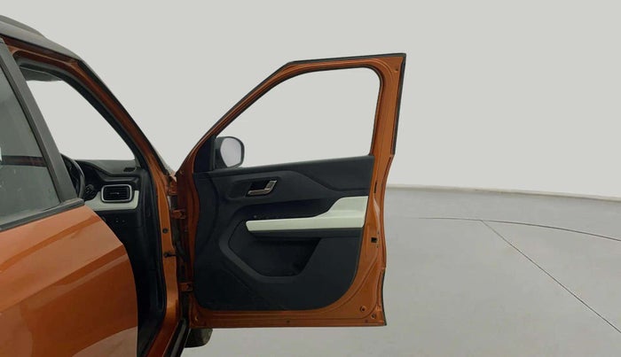 2021 Tata PUNCH CREATIVE  1.2 RTN DUAL TONE, Petrol, Manual, 23,562 km, RHS Front Door