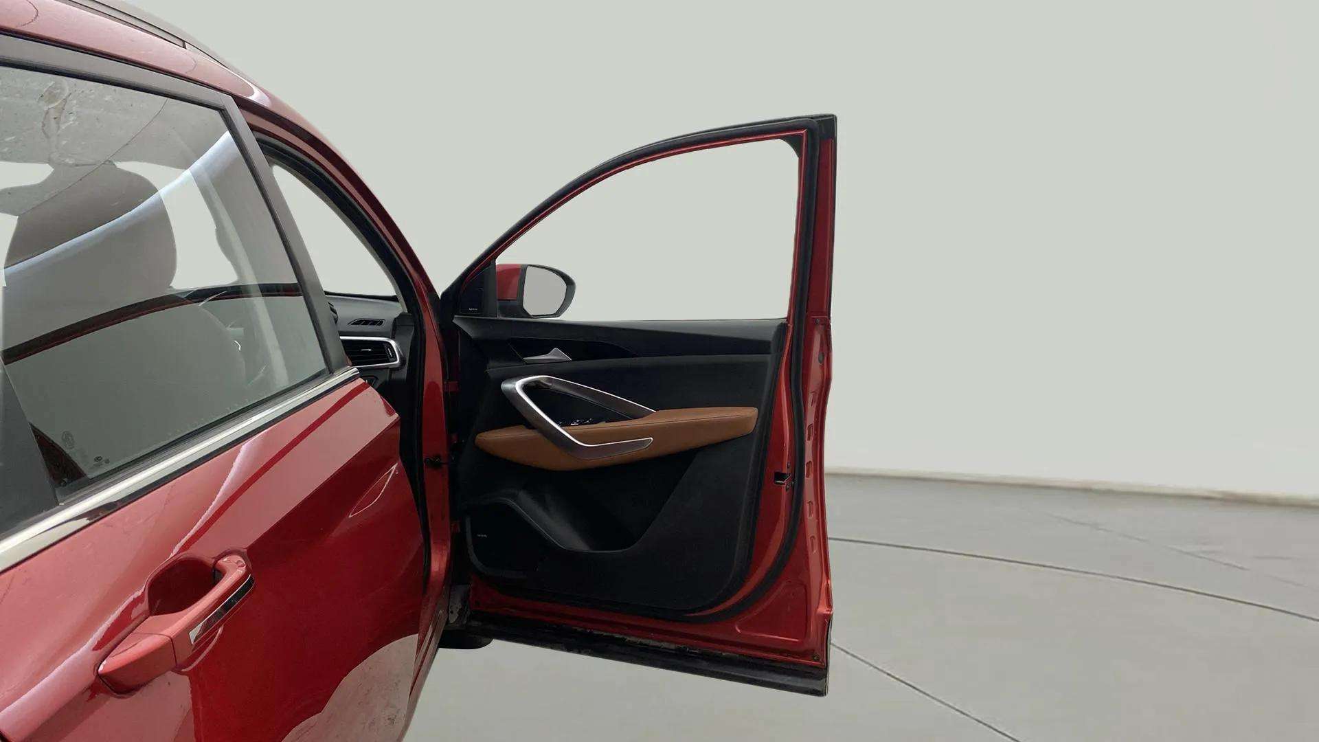RHS-Front-Door-Open-32